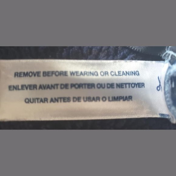 Tommy Hilfiger Essential V-Neck T-Shirt - Picture 5 of 6